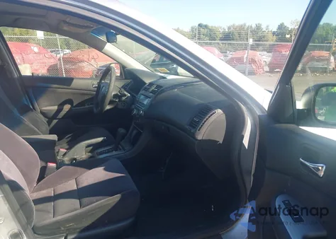 2003 Honda Accord 2.4 Ex z USA, uszkodzony, nr VIN JHMCM56673C031256